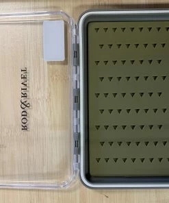 Rod & Rivet Medium Silicon Slim Fly Box